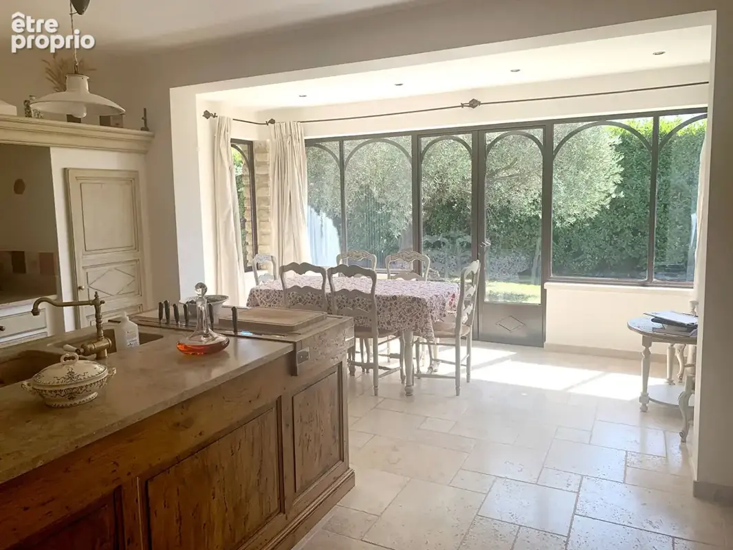 Superbe villa provençale avec piscine et  garage sur grand terrain clos. - photo 16