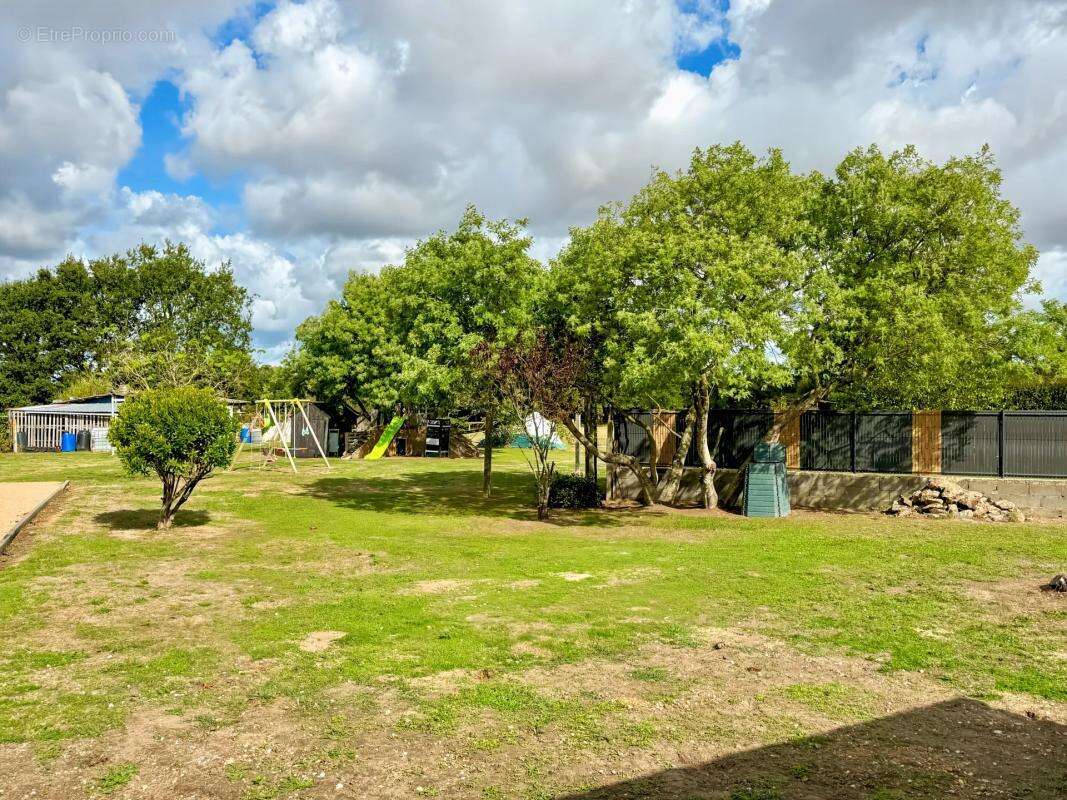 Maison à SAINT-MAIXENT-SUR-VIE