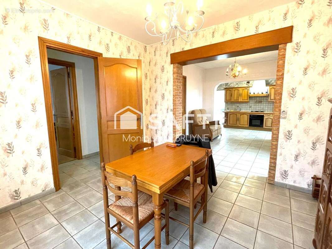 Maison 90 m² à Estaires  - photo 3