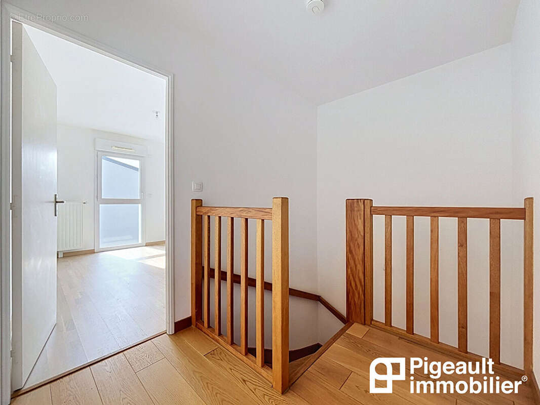 Maison - Appartement T4 en copropriété à vendre - Rennes - Quartier Lorient Saint-Brieuc - Double garage - Terrasse - photo 6
