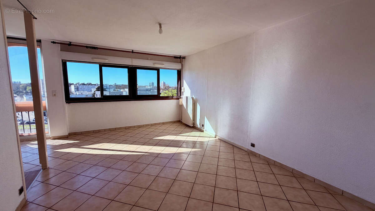 Appartement 4 pièces à vendre à Talence - photo 2