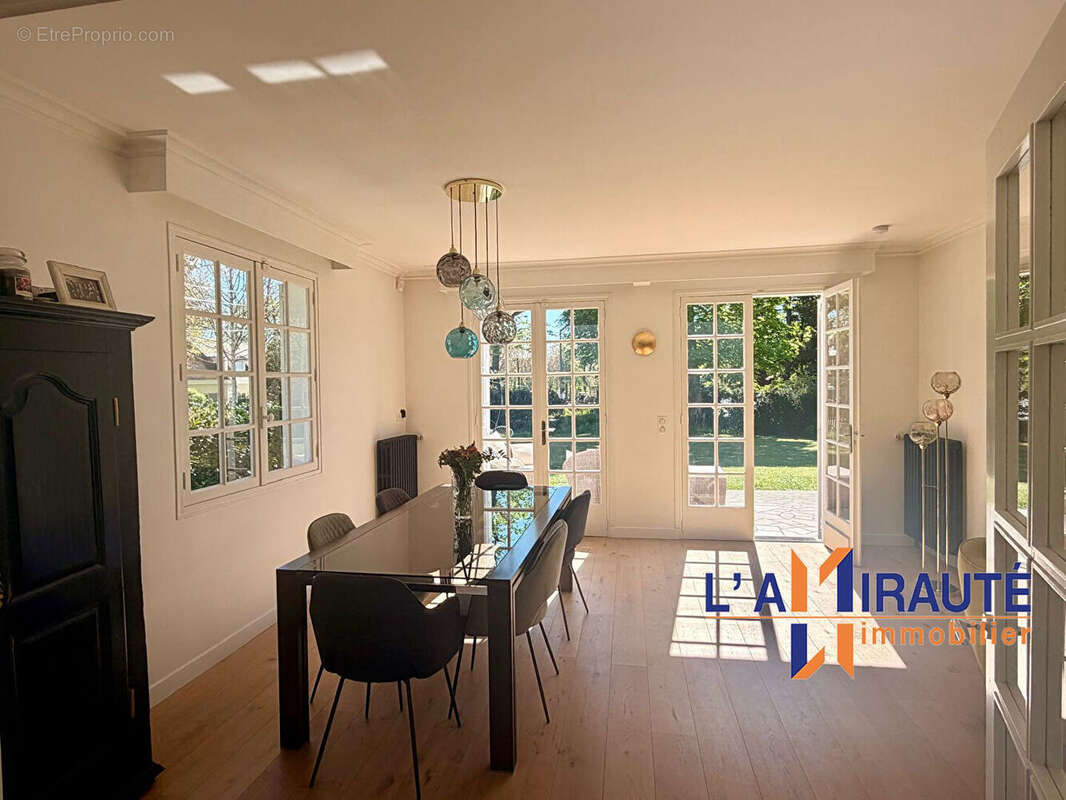 Maison à MAISONS-LAFFITTE