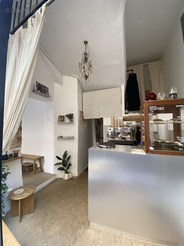 Commerce à PARIS-1E