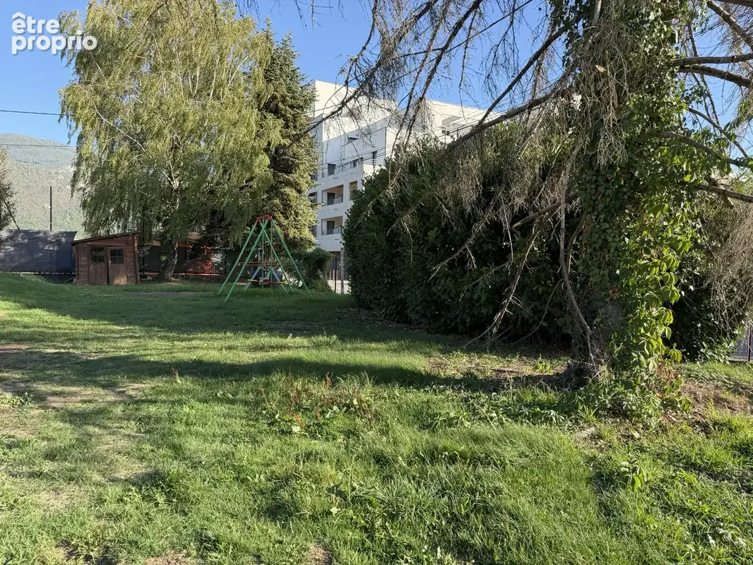Grande villa T6 avec terrain - photo 2