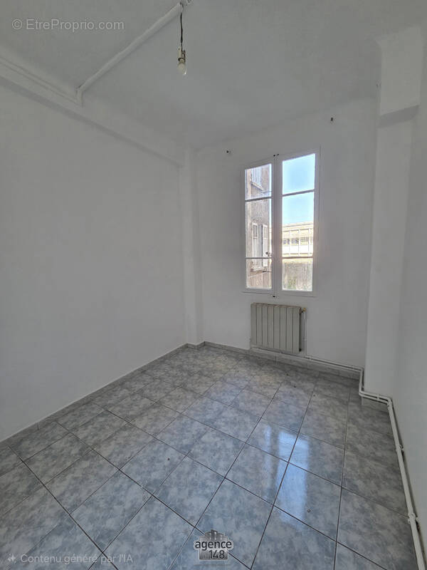 Appartement à MARSEILLE-3E