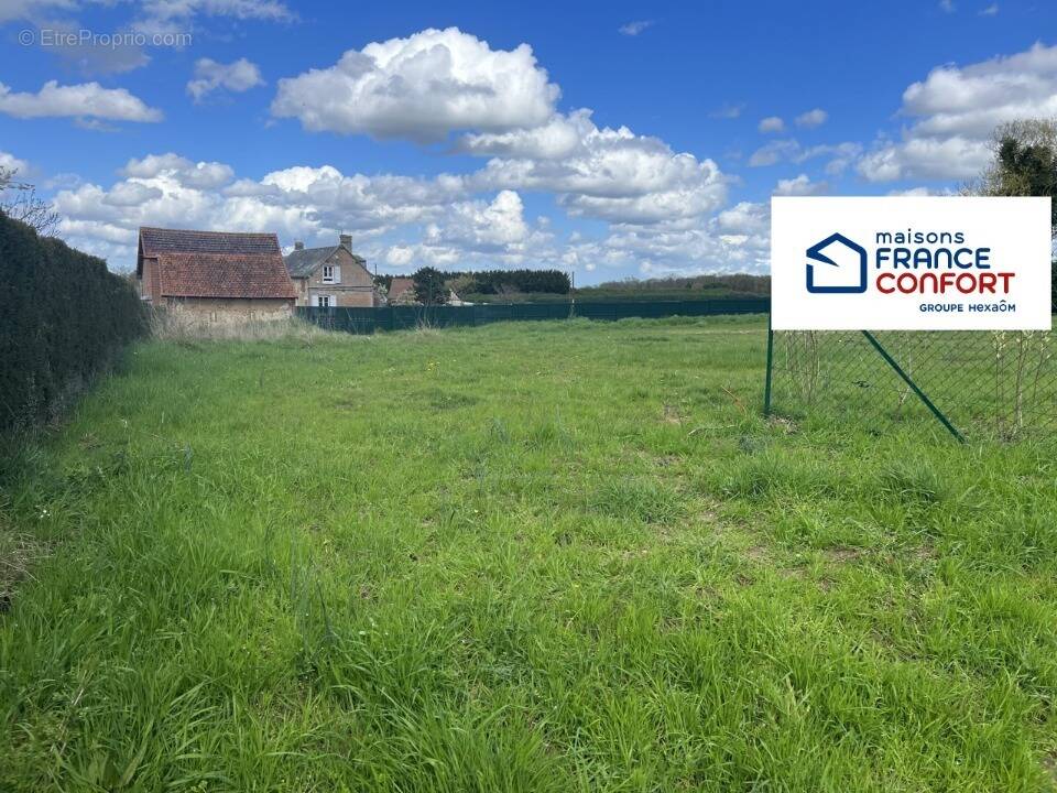 Terrain à VIEUX-VILLEZ