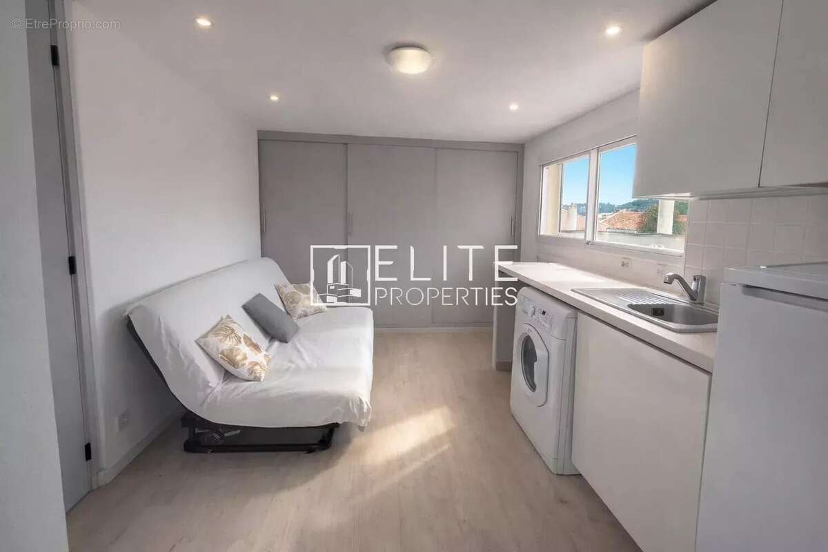 Appartement à VALLAURIS
