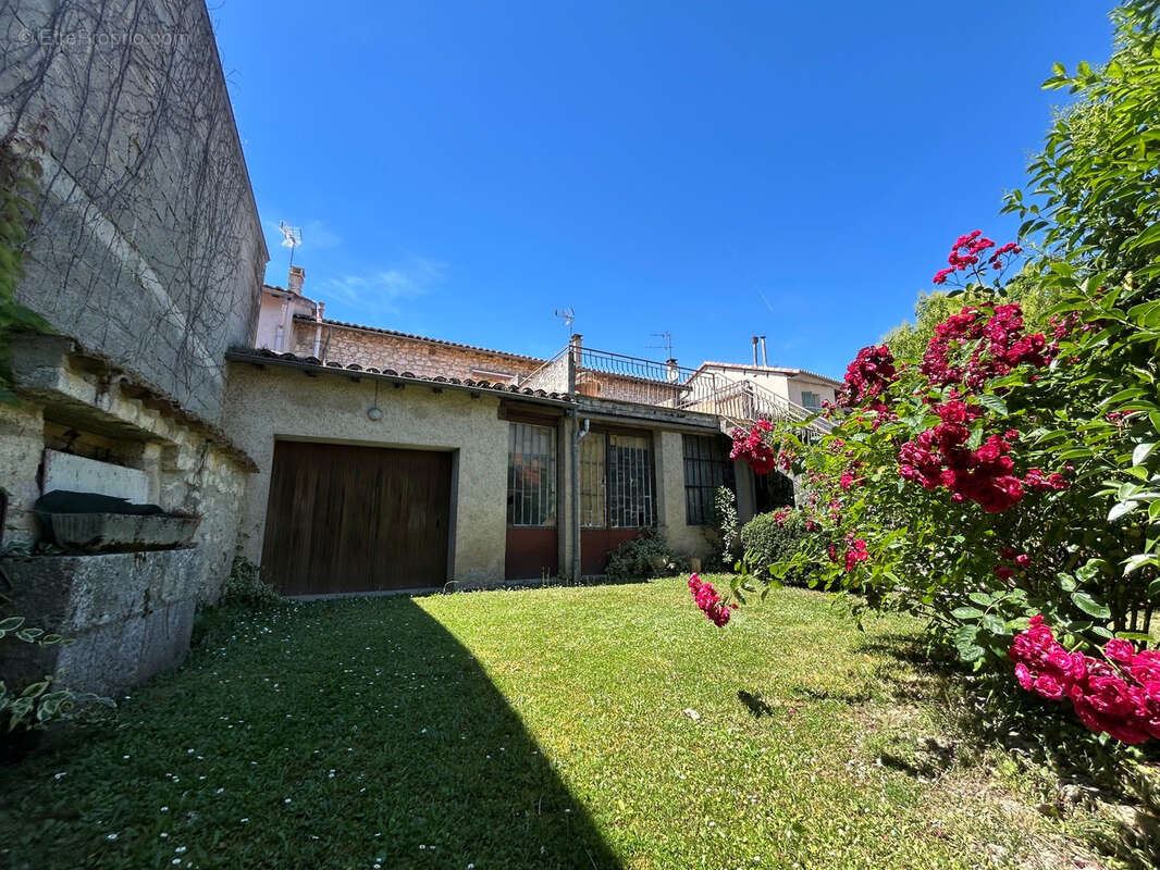 Maison à MAUVEZIN