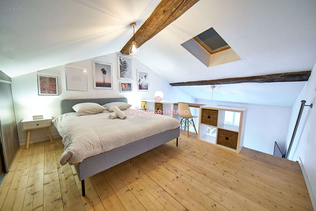 Appartement 35 m² à Oullins  - photo 2