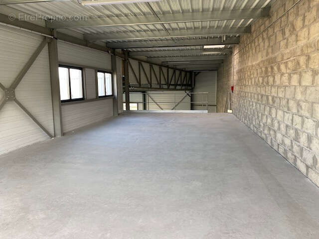 Commerce à LES SORINIERES