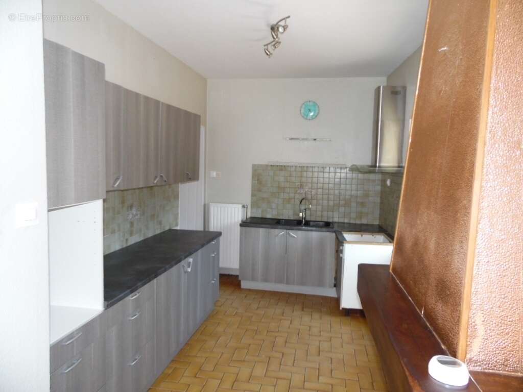 Maison à SAINT-STAIL