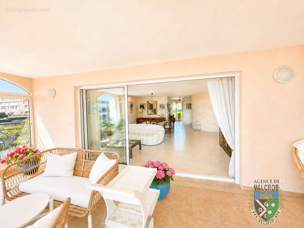 Appartement à CARQUEIRANNE