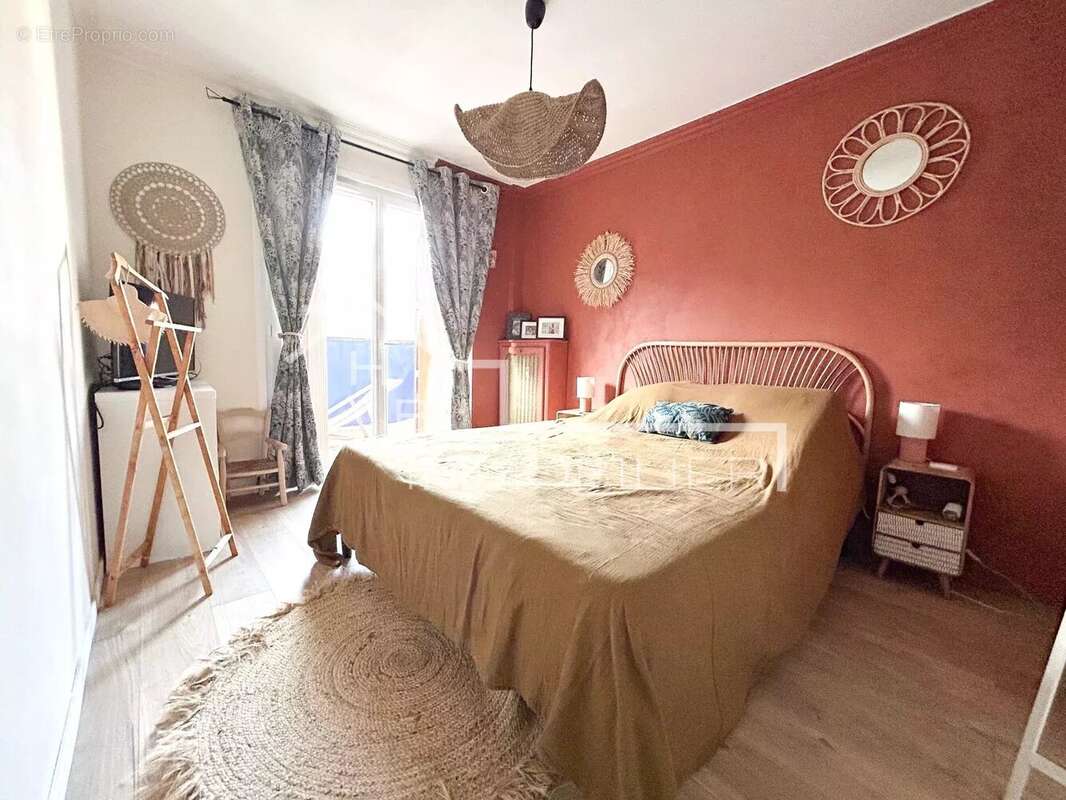 Appartement à VALLAURIS