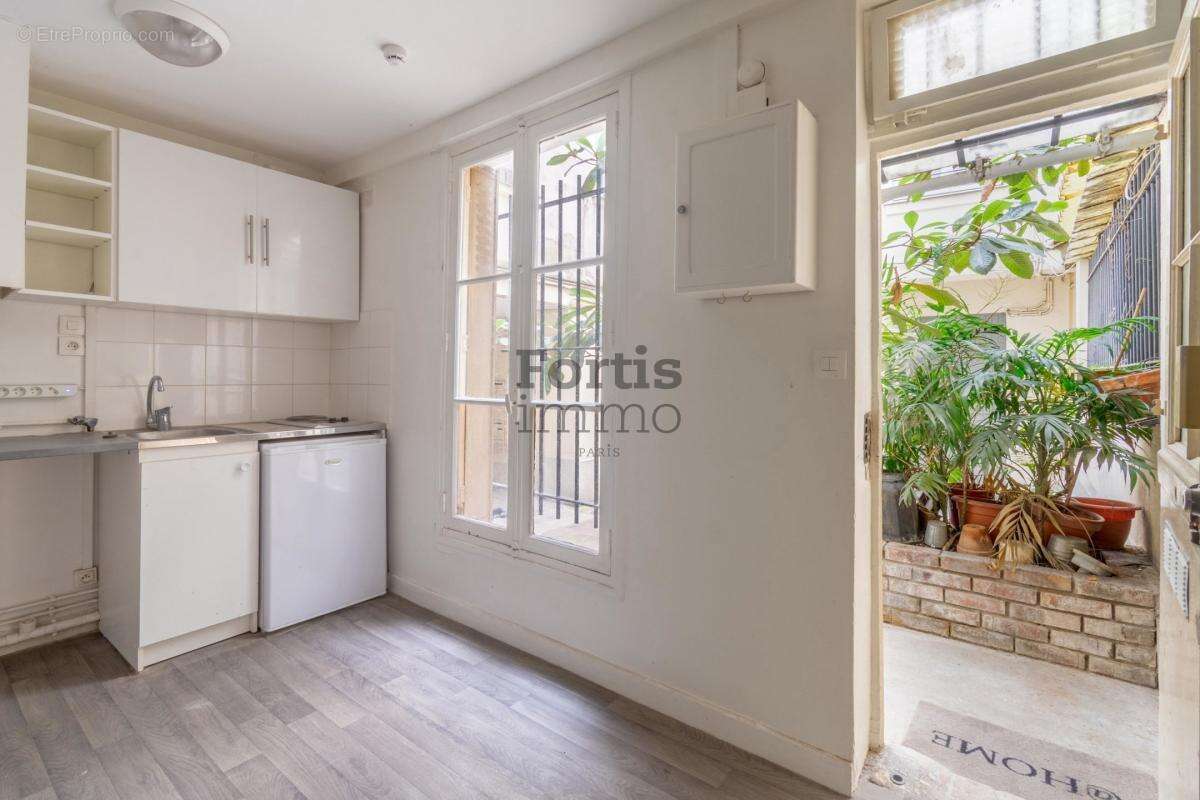 Appartement à PARIS-3E