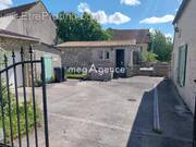 Maison à SAINT-LOUP-DE-NAUD