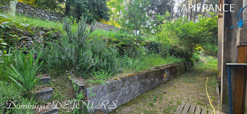 Maison à SAINT-SAUVEUR-DE-MONTAGUT