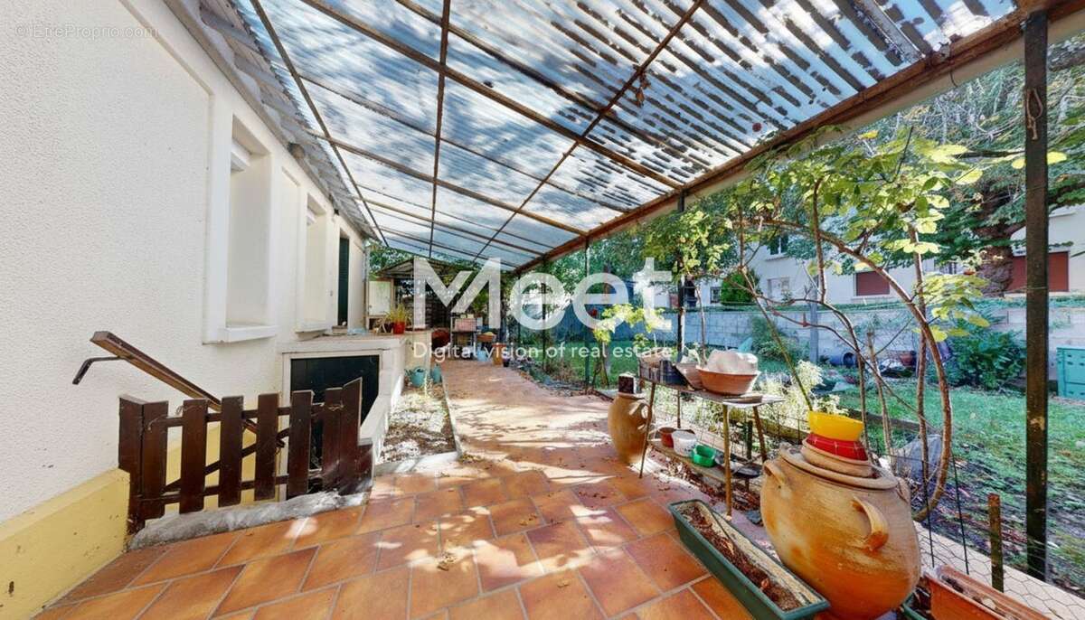 Maison à L&#039;HAY-LES-ROSES