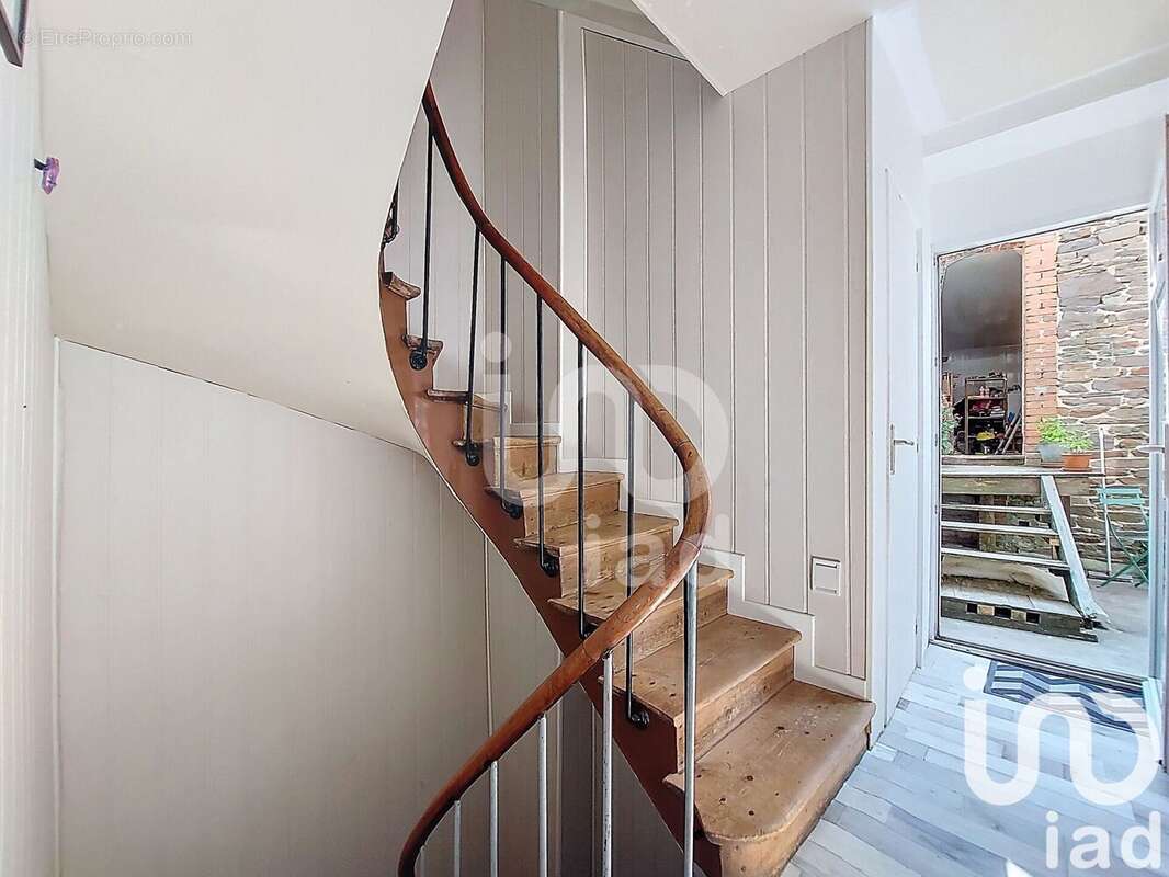 Photo 2 - Maison à CERENCES