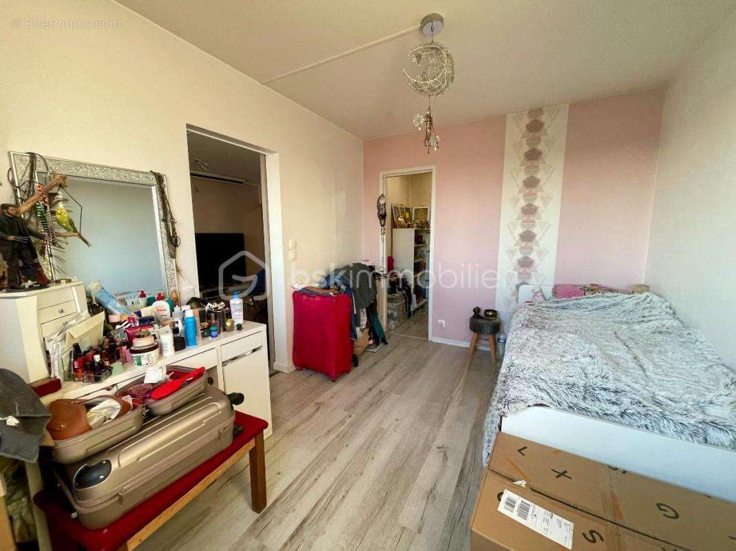 Appartement à MAINVILLIERS