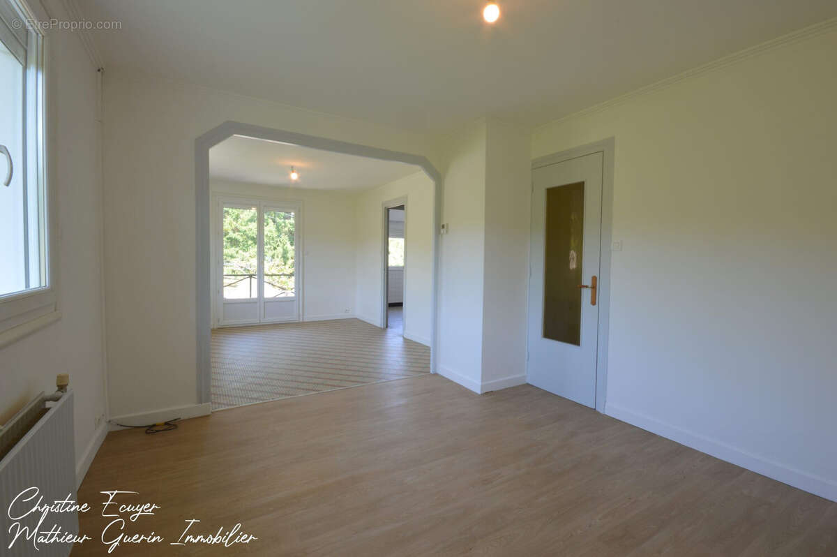 Maison à VEYRINS-THUELLIN