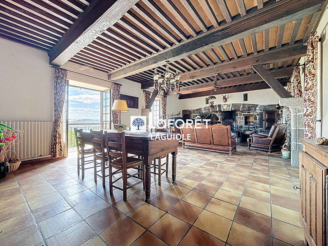 Maison à SAINT-HIPPOLYTE