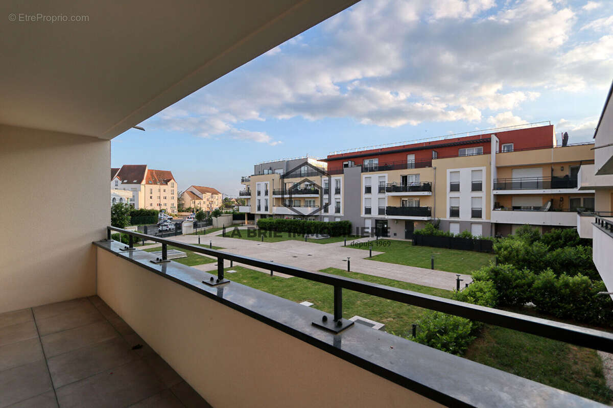 Appartement à PONTAULT-COMBAULT
