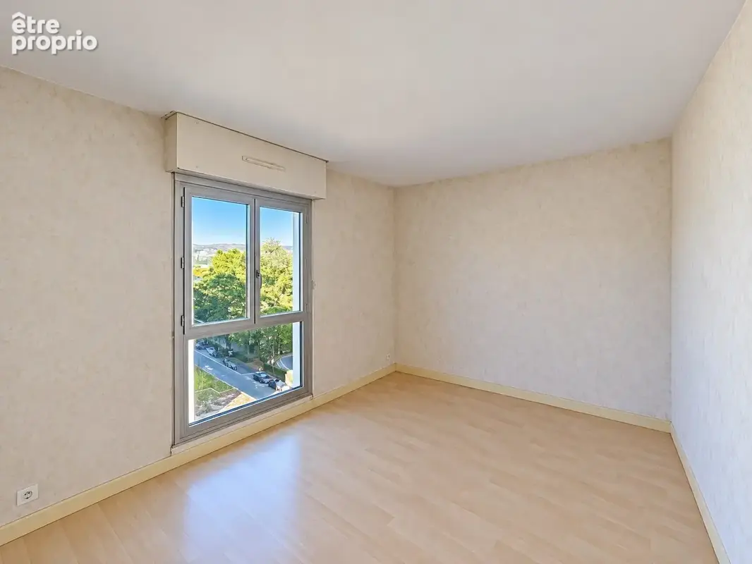 Appartement 4 pièces 67 m² à vendre à Saint-Etienne (42100) - photo 7