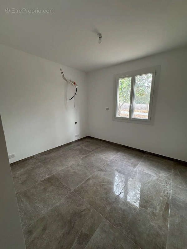 Maison 82 m² à Aleria  - photo 7