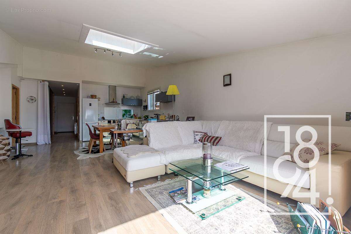 Appartement T3 À Vendre Barcelonnette 04 (04400)  97.31 m²  Terrasse  - photo 5