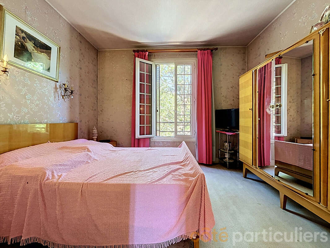 Maison à SAINT-MAUR-DES-FOSSES