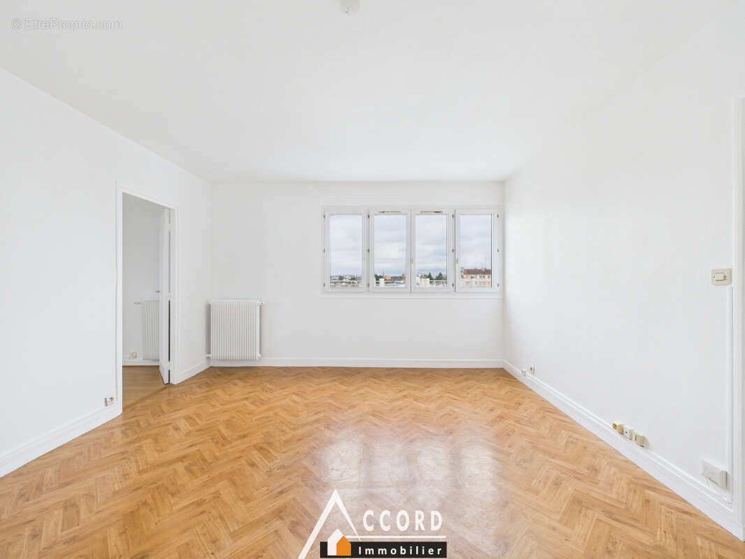 Appartement à SARTROUVILLE