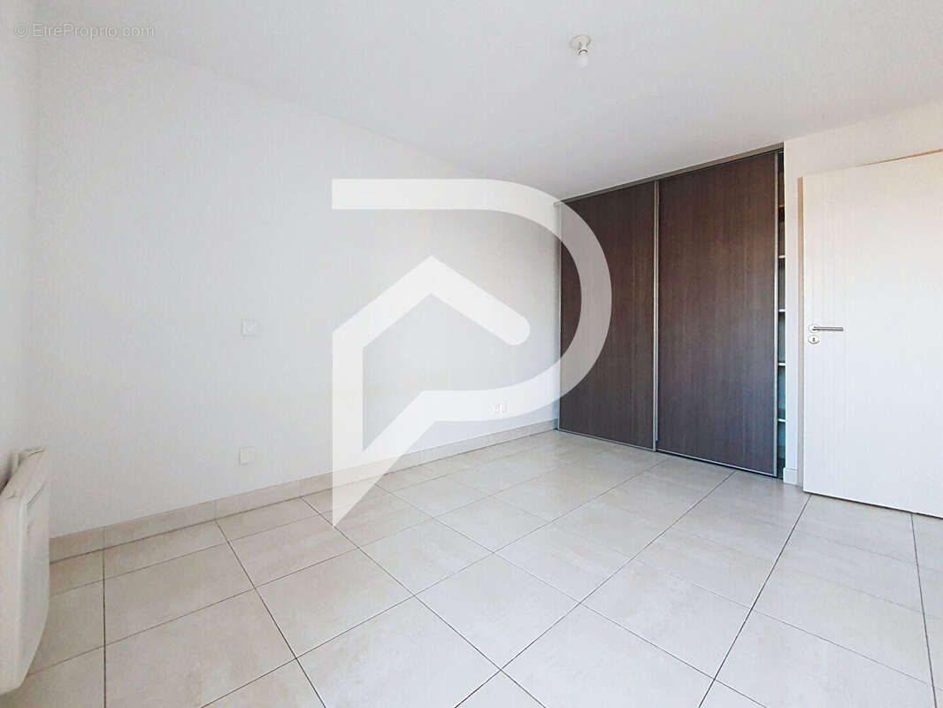 Agde capiscol -appartement t3 traversant 67 m² - double terrasse -double stationnement - photo 7