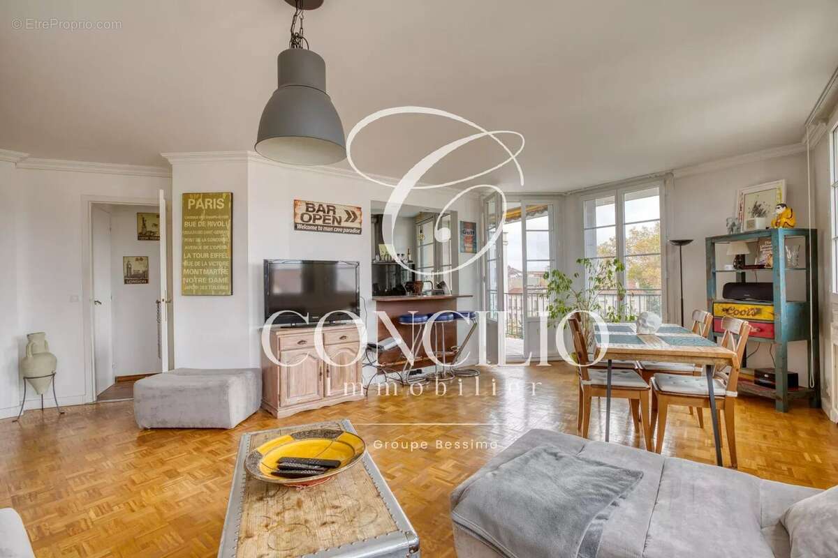 La Garenne-Colombes – Élégant 3 pièces de 82 m² avec balcon de 10 m², vue dégagée et beaux volumes - photo 12