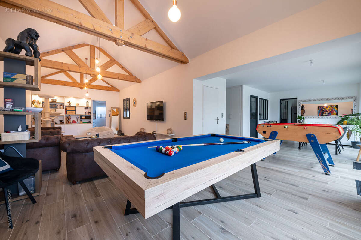 Maison 6 pièces 173m2 sur 608m2 de terrain - photo 4