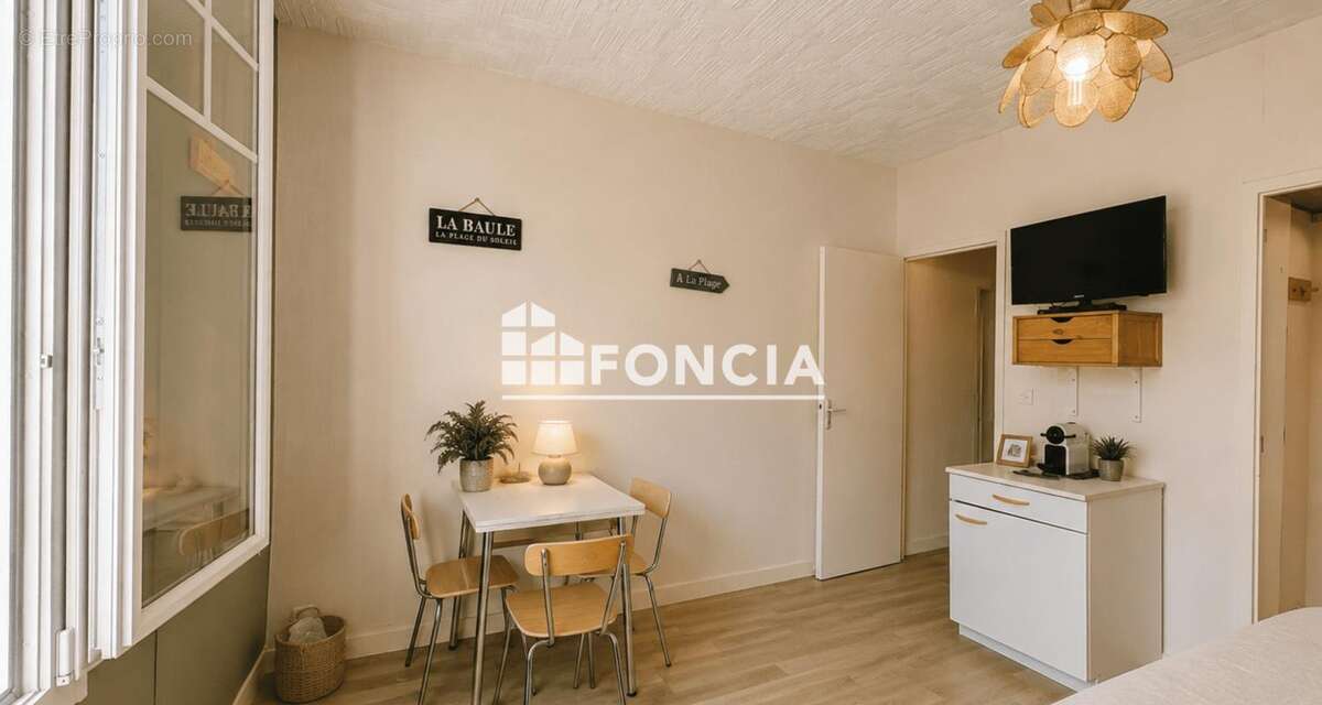 La baule - studio a renover au coeur de la station - photo 2