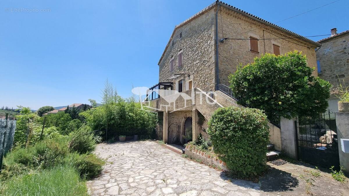 Maison à SAINT-PAUL-LE-JEUNE