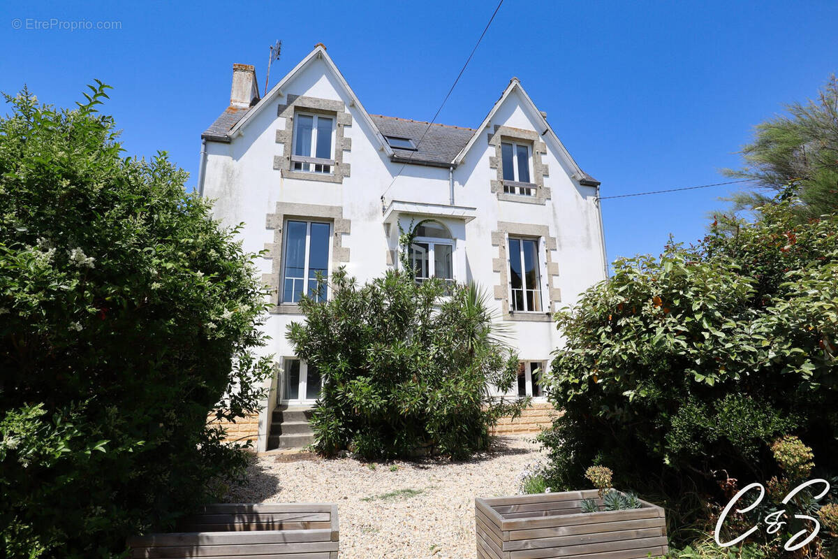 Maison à TREFFIAGAT
