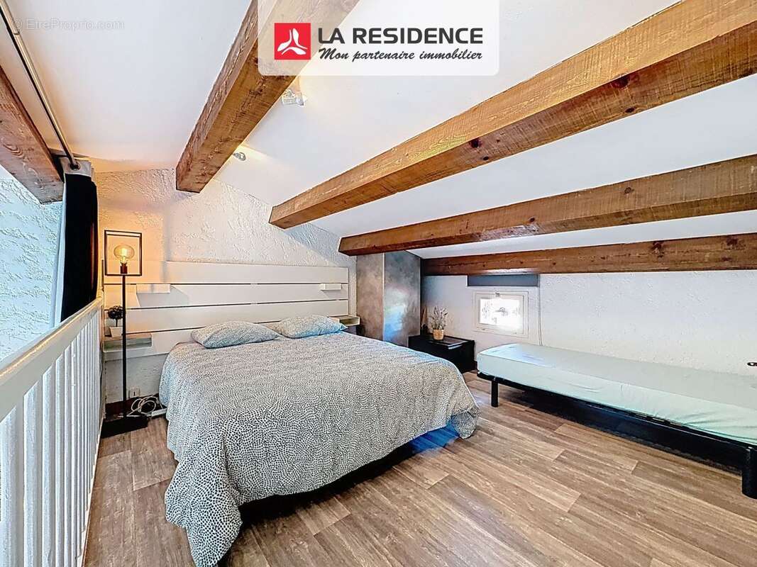 Appartement à ROQUEBRUNE-SUR-ARGENS