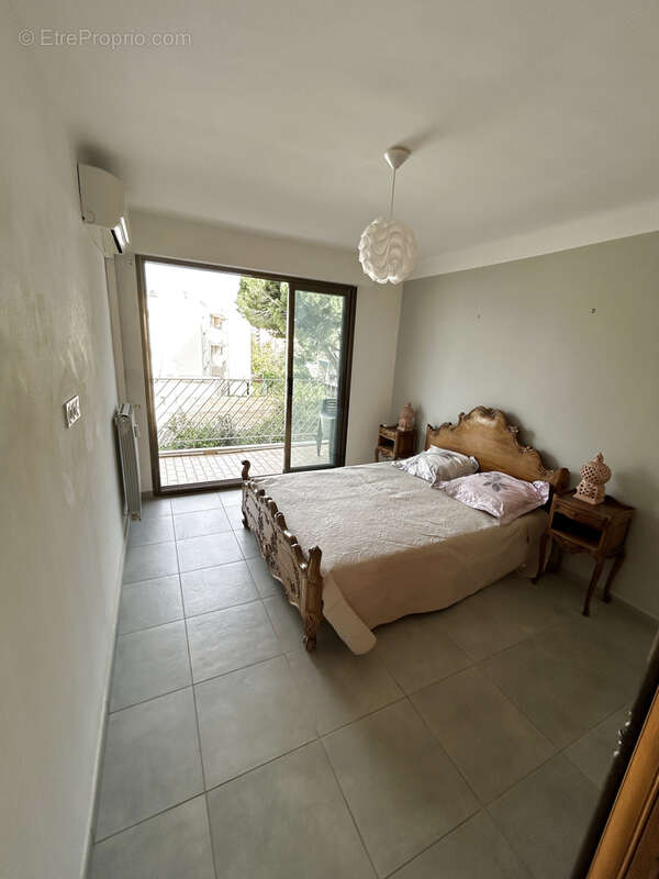 Appartement à SIX-FOURS-LES-PLAGES