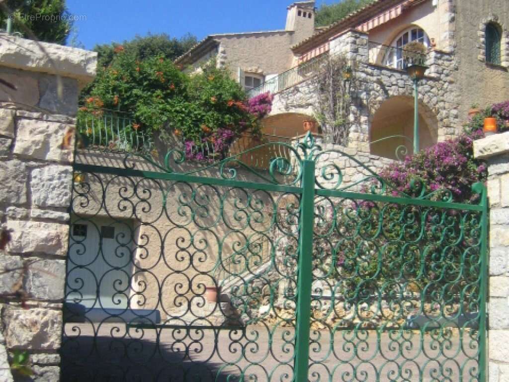 Maison à VALLAURIS