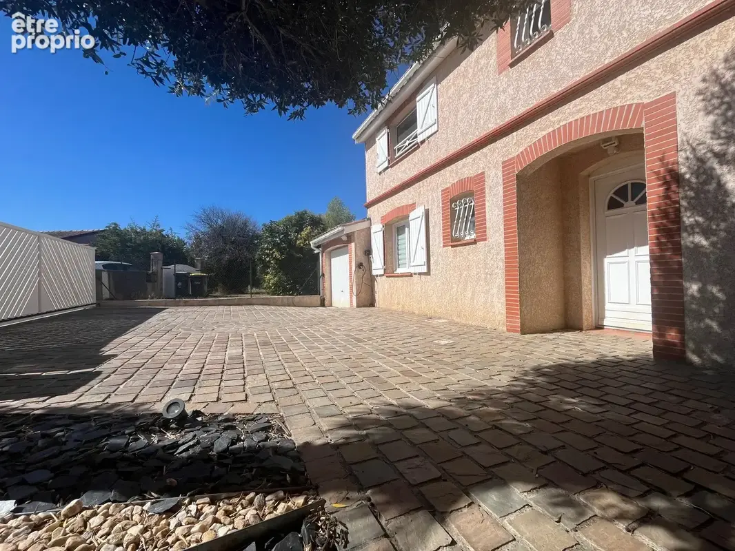 À vendre   saint-lys   maison t6 de 125 m2 avec piscine, garage et jardin arboré - photo 17