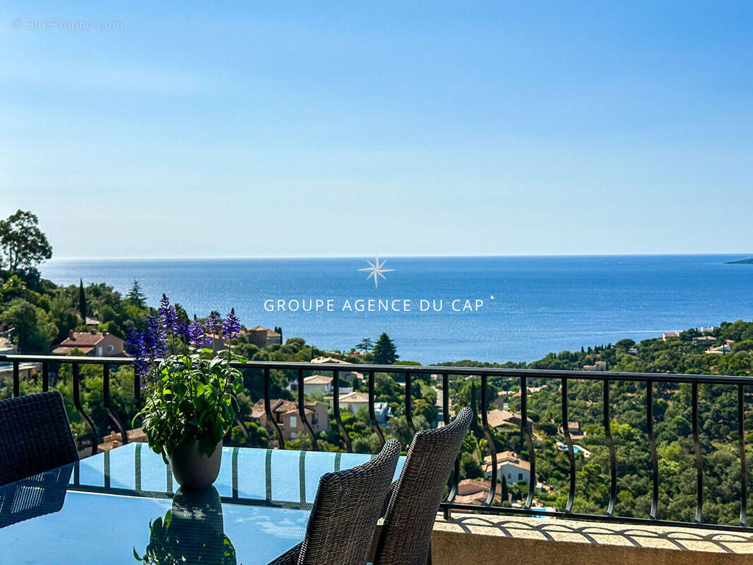 Maison à LES ISSAMBRES