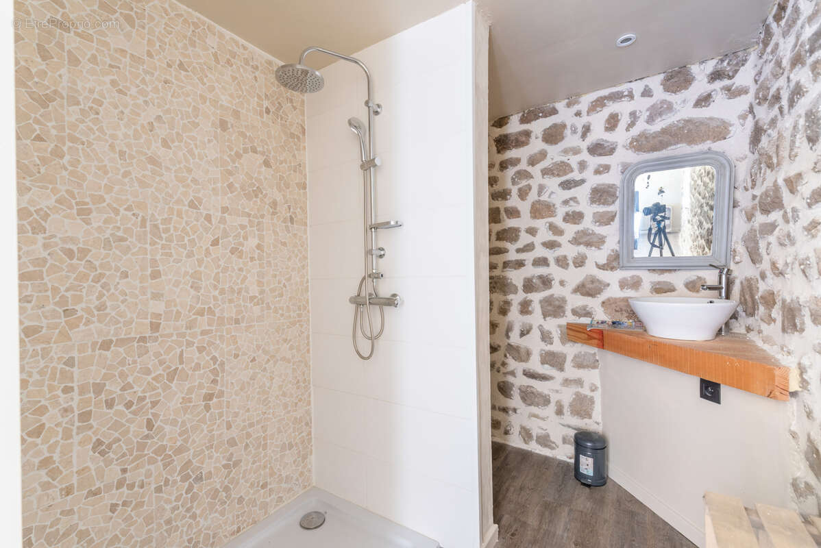 Maison à BELLEVUE-LA-MONTAGNE