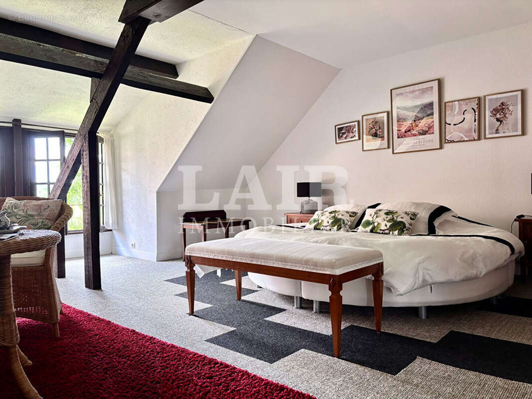 Maison à LE MELE-SUR-SARTHE