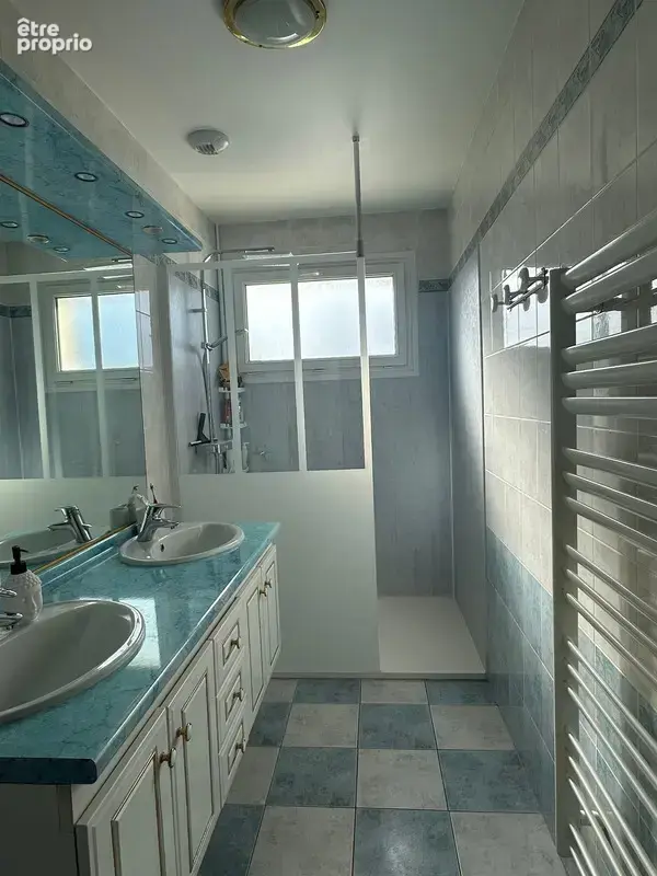 La Roche-sur-Yon Quartier Saint André d'Ornay trois chambres + un studio - photo 6