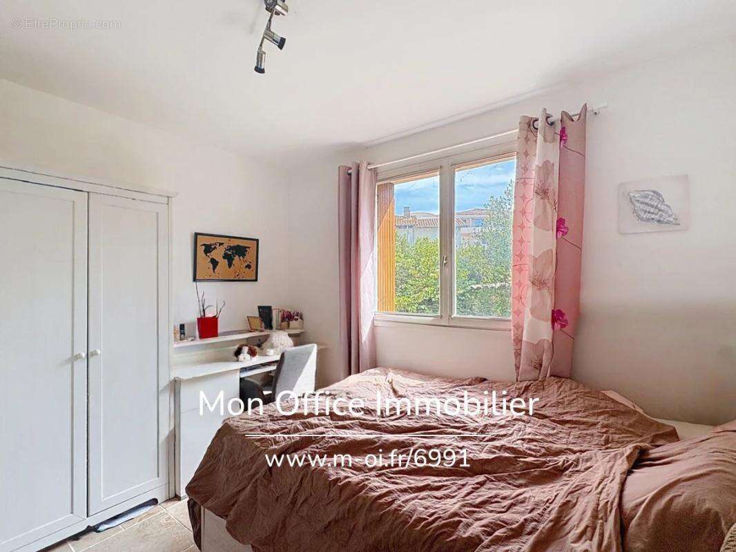 Référence : 6991-les. - appartement rénové proche centre en rez de chaussée à cavalaire sur mer - photo 10