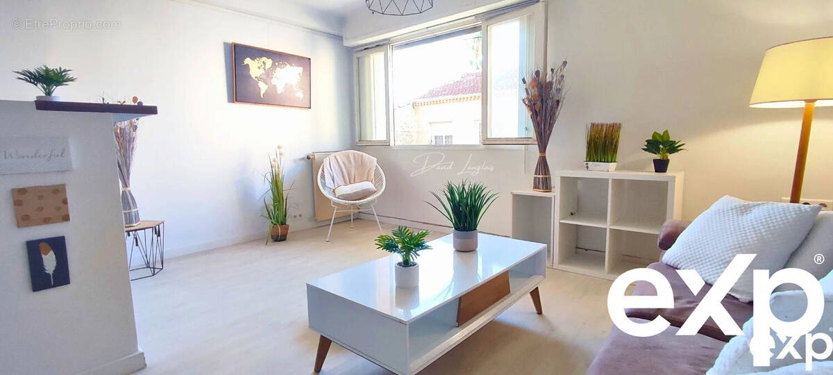 Appartement à VALLAURIS