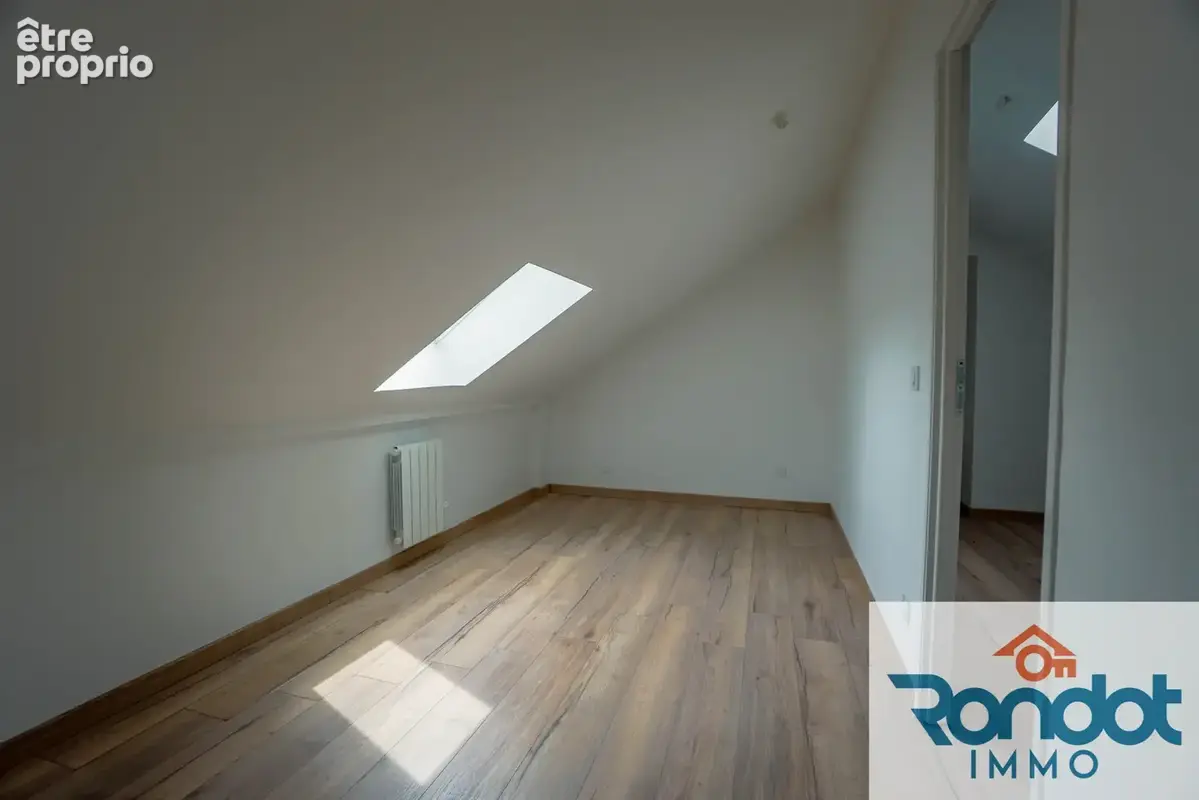 Appartement 2 pieces / 1 chambre / environ 75 m2 au sol / 54 m2 carrez - photo 5