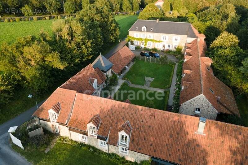 Maison à SAINT-LEONARD