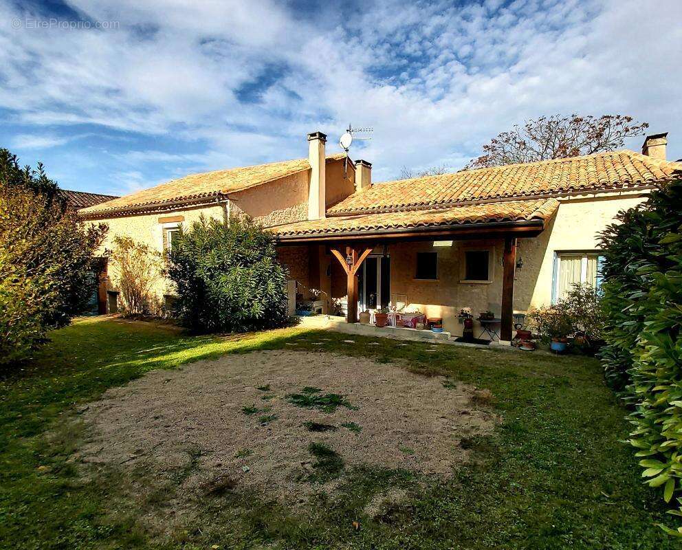 Maison à CASTILLONNES